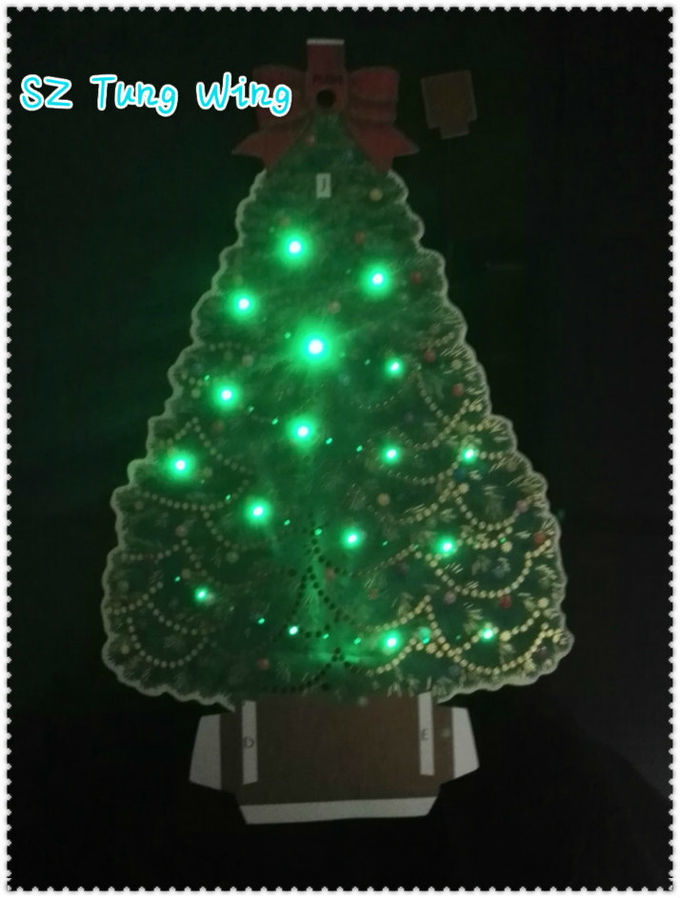 Рождественская елка сформировала проблескивая модуль СИД, записываемый модуль голоса на поздравительные открытки 0